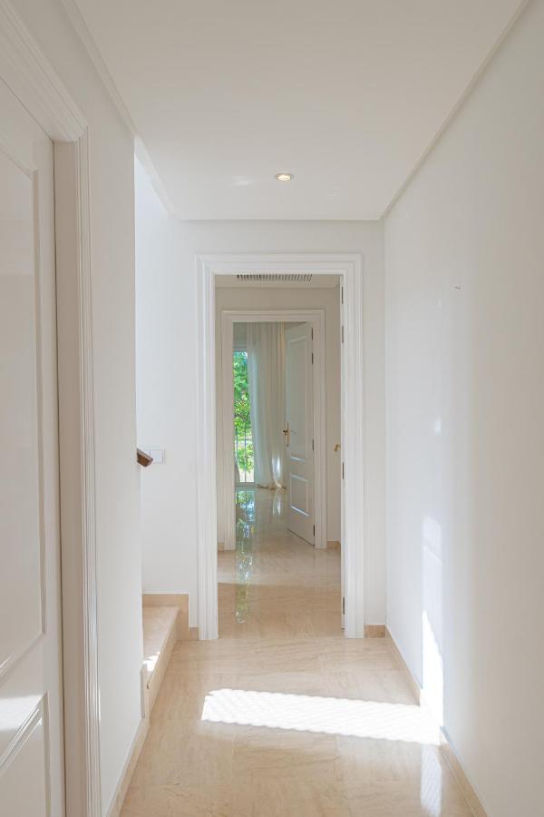 شقة Luxurious Penthouse In Ventura Del Mar Puerto Banus ماربيا المظهر الخارجي الصورة